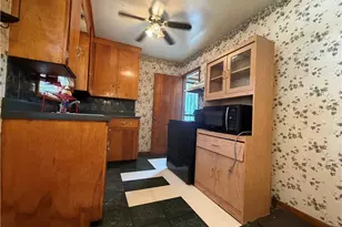 2544 Gilbert Ave NE, Canton, OH 44705 - Photo 10