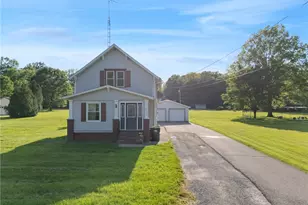 13638 Morgan St, Alliance, OH 44601 - Photo 2