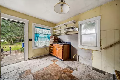 2137 Brown Road, Oakwood, OH 44107 - Photo 8