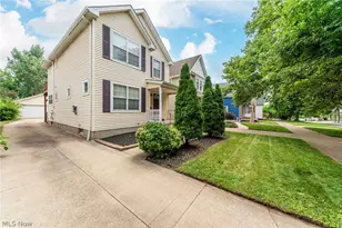 2477 W 5th St, Loveland, OH 44113 - Photo 2