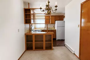 142 N Main Street N, Youngstown, OH 44515 - Photo 2