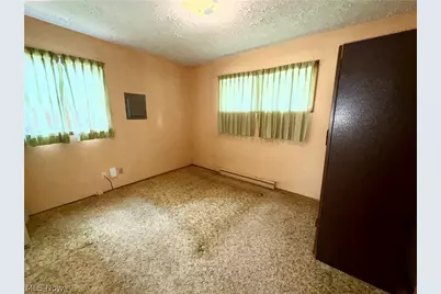 142 N Main Street N, Youngstown, OH 44515 - Photo 6