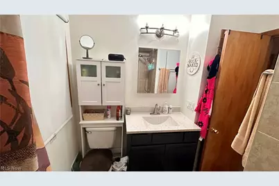 8470 Shadyview Avenue NW, Clinton, OH 44216 - Photo 10