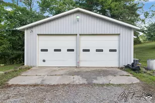 2011 Gordon Rd NW, Dover, OH 44622 - Photo 6