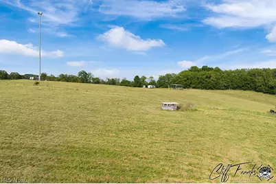 2011 Gordon Road NW, Dover, OH 44622 - Photo 18
