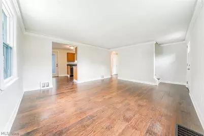 142 Woodstock Drive, Avon Lake, OH 44012 - Photo 6