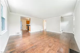 142 Woodstock Dr, Avon Lake, OH 44012 - Photo 6