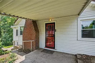 10528 Country Club Ln, Deerfield, OH 44449 - Photo 2