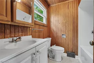 10528 Country Club Ln, Deerfield, OH 44449 - Photo 16