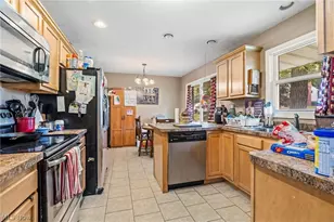 1585 Kingsley Ave, Akron, OH 44313 - Photo 36