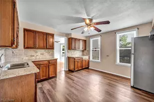 1559 Hopkins Ave, Oakwood, OH 44107 - Photo 6