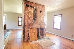 603 Poplar Ave, Williamstown, WV 26187 - Photo 6