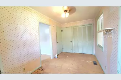 603 Poplar Avenue, Williamstown, WV 26187 - Photo 12
