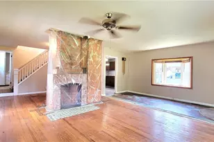 603 Poplar Ave, Williamstown, WV 26187 - Photo 4
