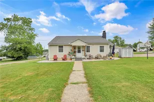 425 Taylor St, Zanesville, OH 43701 - Photo 1