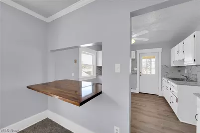 1026 W 4th Street #2/UP, Lorain, OH 44052 - Photo 10