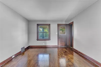 4453 W 48th Street #2/UP, Loveland, OH 44144 - Photo 8