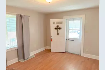 627 Roscoe Avenue, Akron, OH 44306 - Photo 10