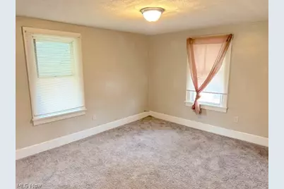 627 Roscoe Avenue, Akron, OH 44306 - Photo 18