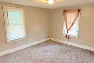 627 Roscoe Ave, Akron, OH 44306 - Photo 18