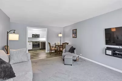 12700 Lake Avenue #408, Oakwood, OH 44107 - Photo 4