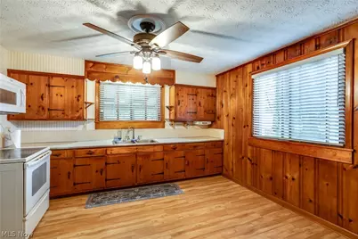 3565 Herbert Street, Mogadore, OH 44260 - Photo 8