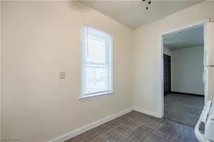939 Clifford Ave, Akron, OH 44306 - Photo 10