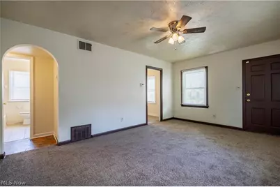 939 Clifford Avenue, Akron, OH 44306 - Photo 6