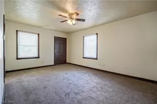 939 Clifford Ave, Akron, OH 44306 - Photo 4