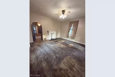 804 Erie Street S, Massillon, OH 44646 - Photo 2