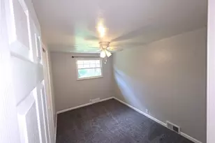 329 Thomas St, Wintersville, OH 43953 - Photo 16