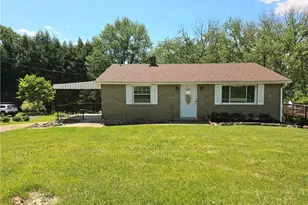 329 Thomas St, Wintersville, OH 43953 - Photo 2