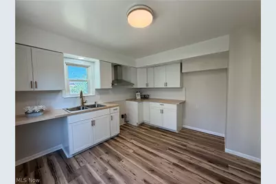 18229 Neff Road, Loveland, OH 44119 - Photo 8