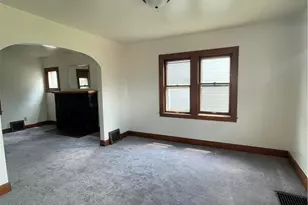 609 1st St NE, Massillon, OH 44646 - Photo 8