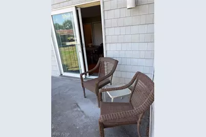 1900 Grove Court #114, Loveland, OH 44113 - Photo 4