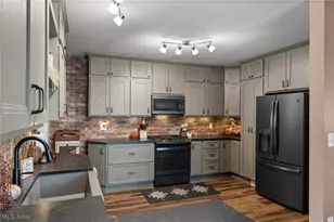 614 Hickory St, Martins Ferry, OH 43935 - Photo 12