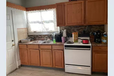 42 Alfaretta Avenue, Akron, OH 44310 - Photo 2