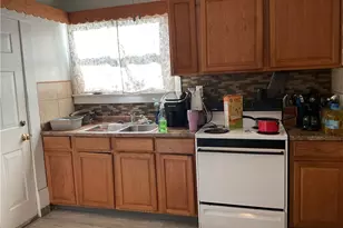 42 Alfaretta Ave, Akron, OH 44310 - Photo 2