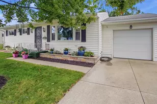 759 Orrville Ave, Cuyahoga Falls, OH 44221 - Photo 2
