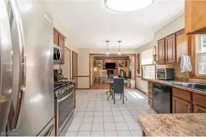 8359 Stoney Creek Drive, Youngstown, OH 44512 - Photo 10