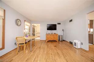 8359 Stoney Creek Dr, Youngstown, OH 44512 - Photo 8