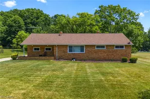 2075 Heatherlane Dr, Grandview Heights, OH 44147 - Photo 40