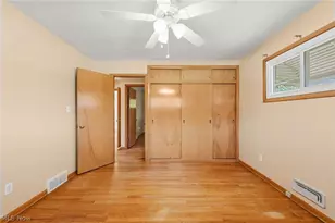 2075 Heatherlane Dr, Grandview Heights, OH 44147 - Photo 6
