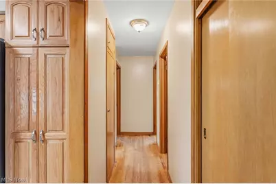 2075 Heatherlane Drive, Grandview Heights, OH 44147 - Photo 22