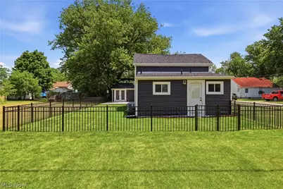 1055 Jackson Street, Vermilion, OH 44089 - Photo 30