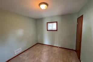 856 Peach Blvd, Willoughby, OH 44094 - Photo 8