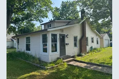 856 Peach Boulevard, Willoughby, OH 44094 - Photo 1