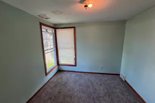 856 Peach Blvd, Willoughby, OH 44094 - Photo 10
