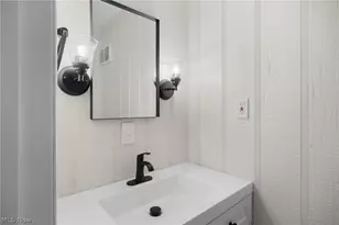 16805 Milburn Ave, Loveland, OH 44135 - Photo 12