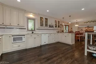 397 Connie Ct, Eastlake, OH 44095 - Photo 12